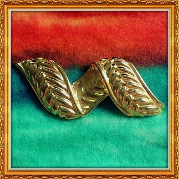 Vintage Gold Plated Braided Brooch - Picture 1 of 4